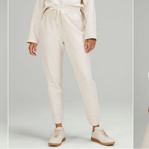 Lululemon Ribbed High Rise Jogger 4 Oatmeal Drawstring Pocket Pull-on Stretch